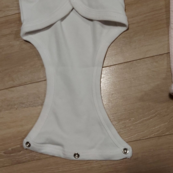New born size onsies - Picture 4 of 6
